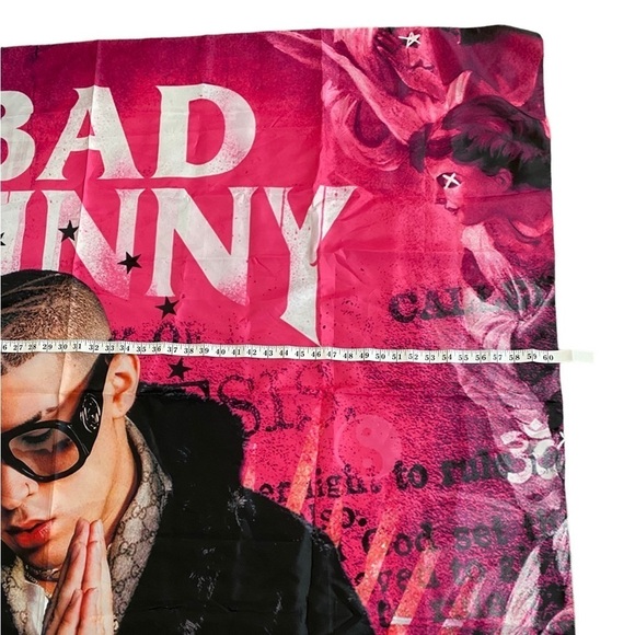 Bad Bunny Lot (Look at the description) - Picture 3 of 4